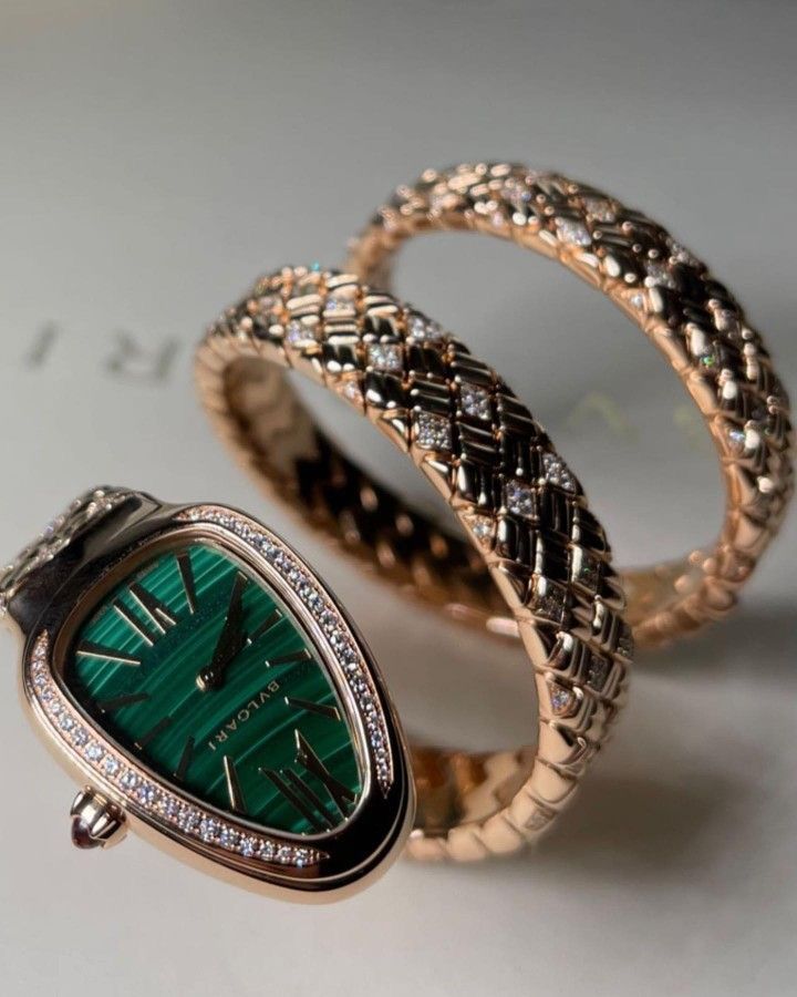 Women watch Cartier